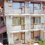 Kirios Hotel 3*