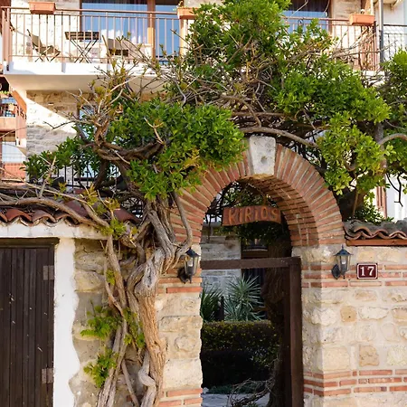 Hotel Kirios 3*