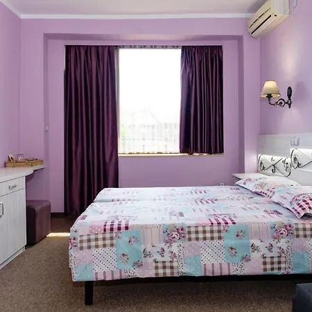 Hotel Kirios