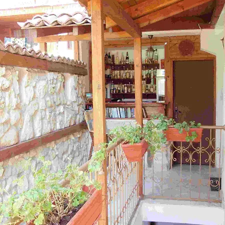 Hotel Kirios
