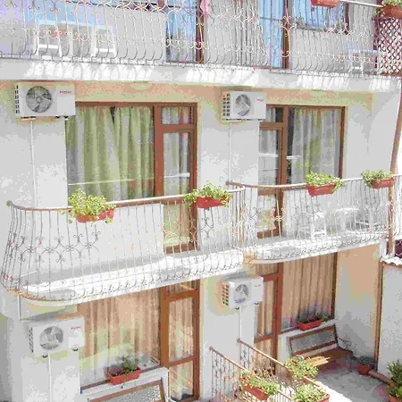 Hotel Kirios