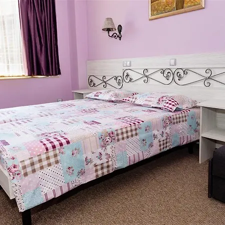 Hotel Kirios 3*
